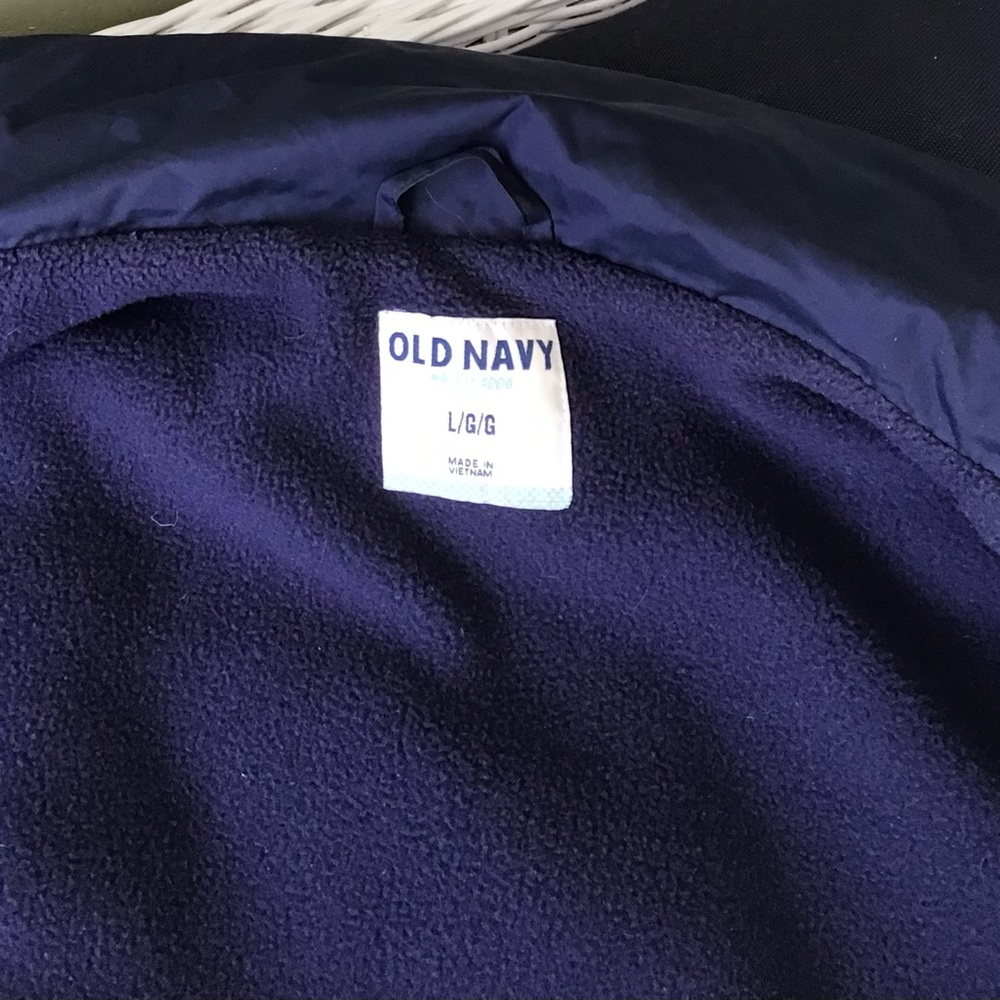 Vest - Picture 5 of 8